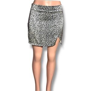 Adika NWT Black and Cream Leopard Fitted Satin Mini Skirt with Small Front Slit